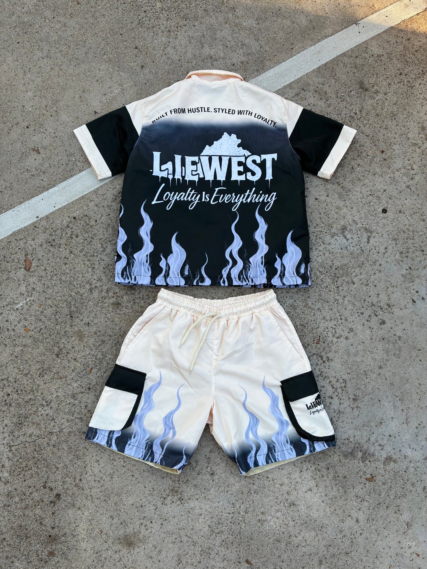 L.I.E West Cream/Black Full zip